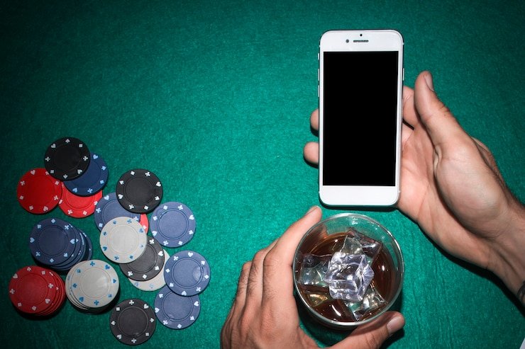 Pengguna menerima notifikasi keberhasilan penarikan dana dari mamabet88 di aplikasi mereka